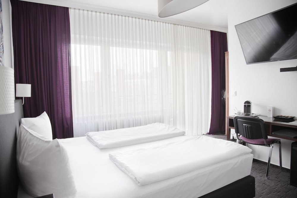 Comfort Double Room, Balcony - Photo 19