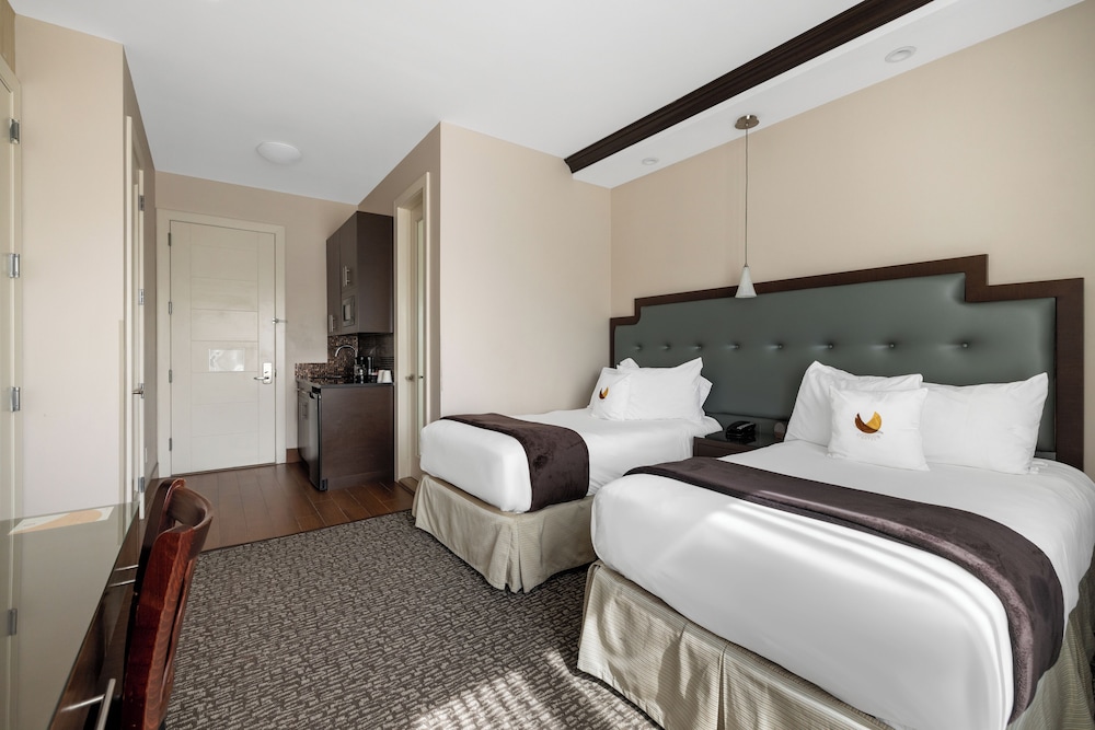 Twin Room with Balcony - Photo 3