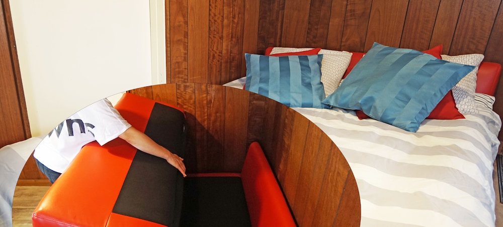 Queen Bed Room - Photo 7