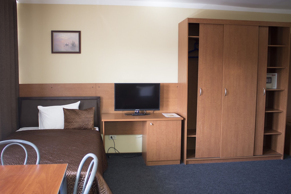 Standard Triple Room photo 2