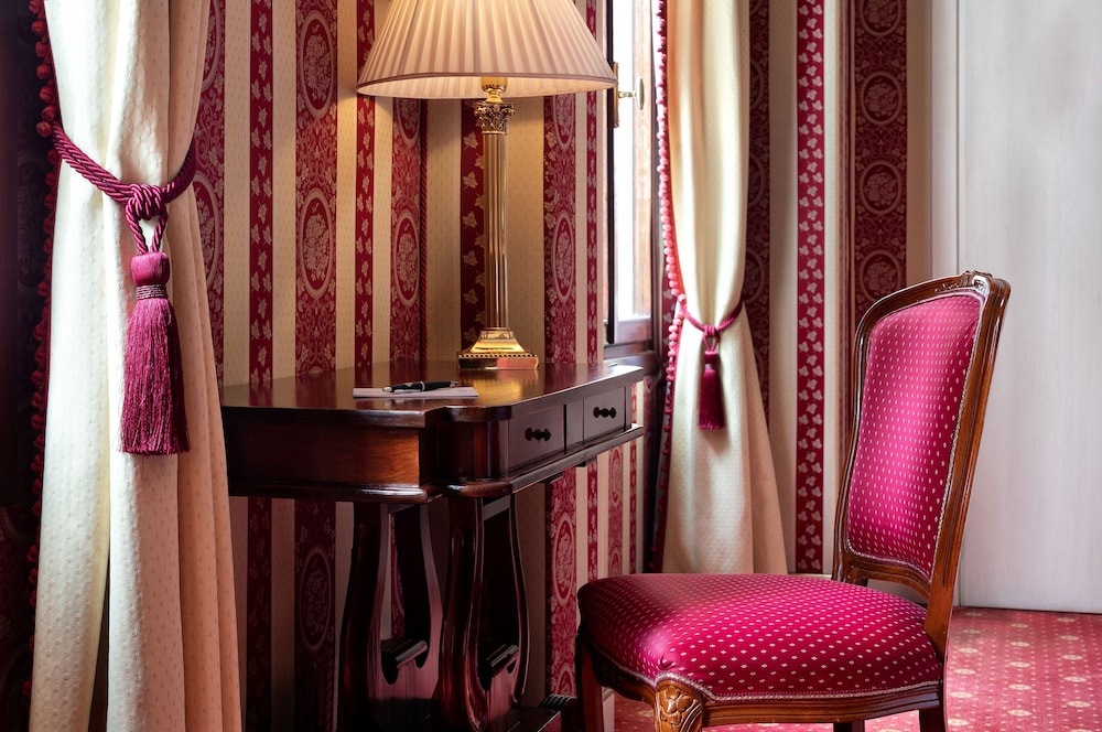 Deluxe Room - Photo 4