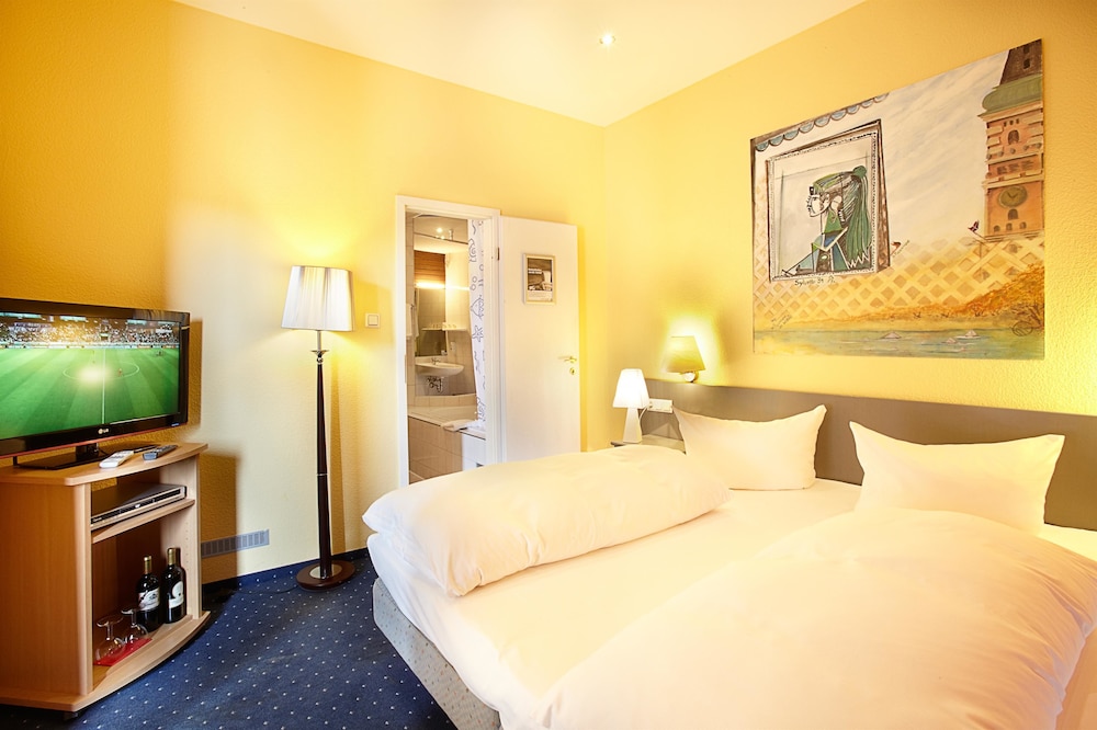 Standard Room, 1 Double Bed photo 2