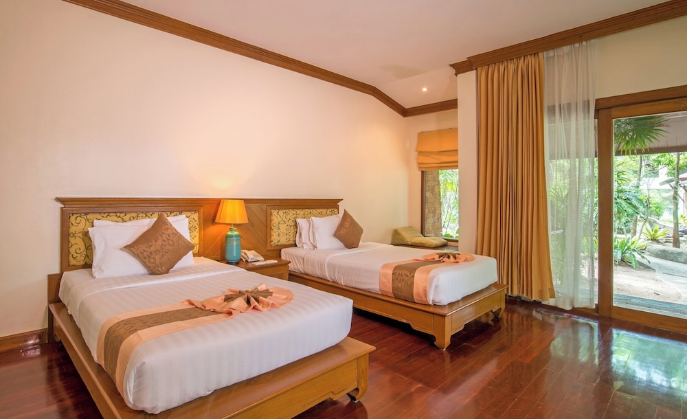 Tropical Villa Twin Bed - Photo 3