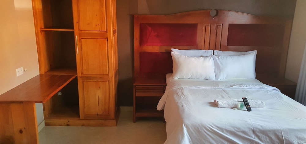 Basic Double Room photo 3