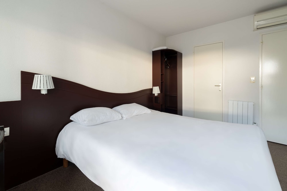 Standard Room, 1 Double Bed - Photo 5