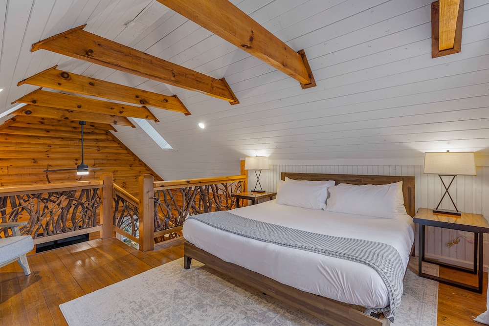 Deluxe Cabin photo 2