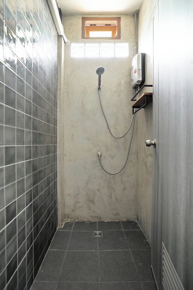 Twin Room (Private external Bathroom) photo 3