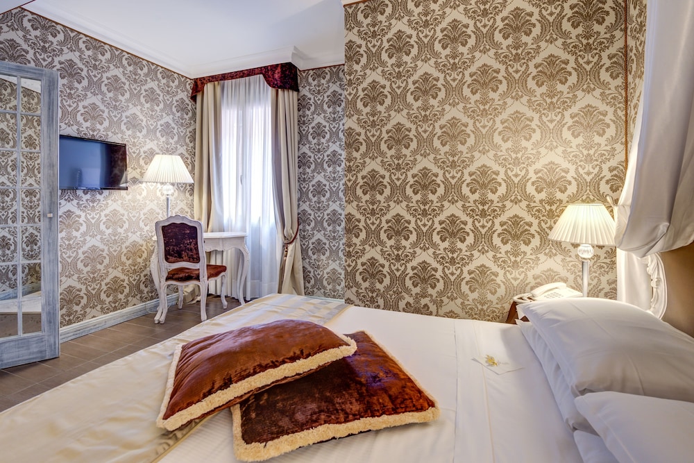 Elegant Family Suite, Annex Building (Access by stairs only) photo 3