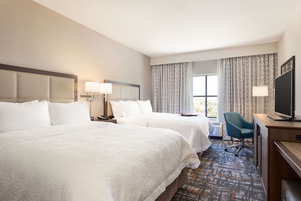 Room, 2 Queen Beds, Accessible, Bathtub photo 1
