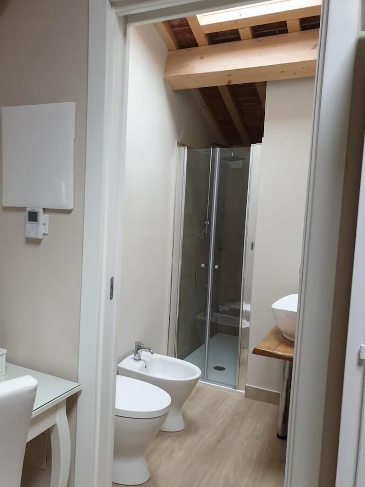 Suite, Jetted Tub - Photo 4
