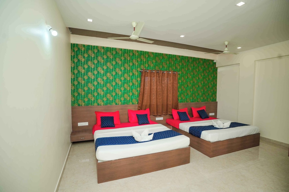 Classic Quadruple Room