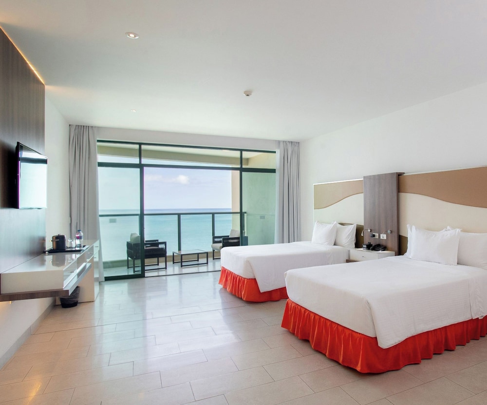 Double Room, Oceanfront photo 3