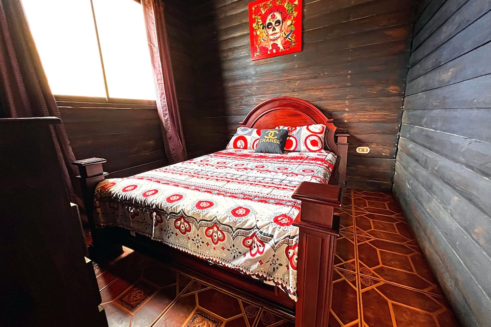 Exclusive House photo 2