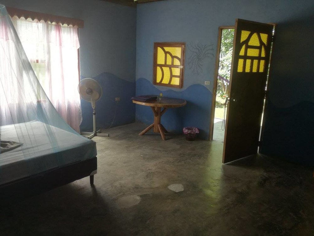 Double Room, 1 Double Bed, Private Bathroom, Lake View photo 2