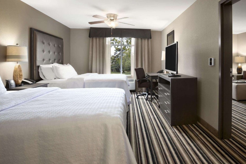 Suite, 2 Queen Beds, Corner photo 3