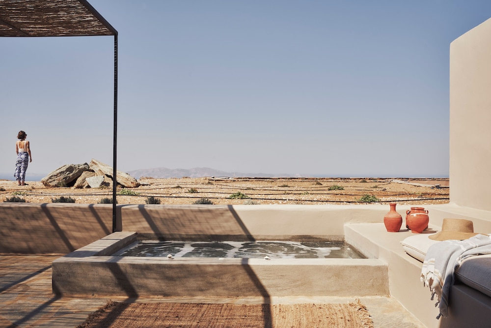 Two Bedroom Suite Mini Jetted Pool Sunset & Sea View