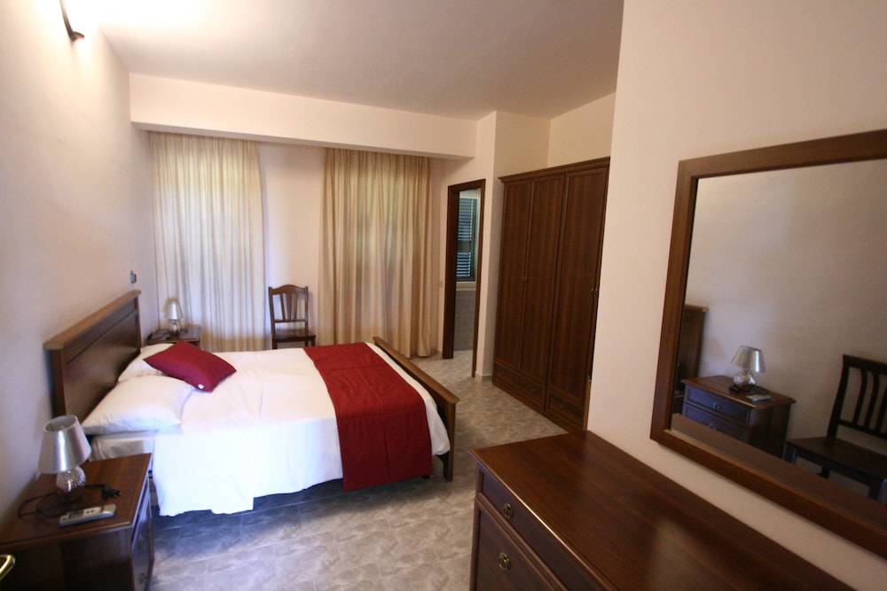 Double or Twin Room photo 2