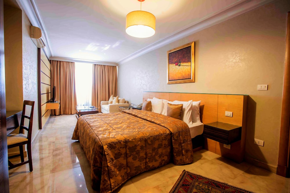 Suite, 2 Bedrooms photo 1
