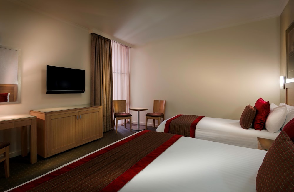 Executive Room, Multiple Beds, Non Smoking (Larger Room) photo 2
