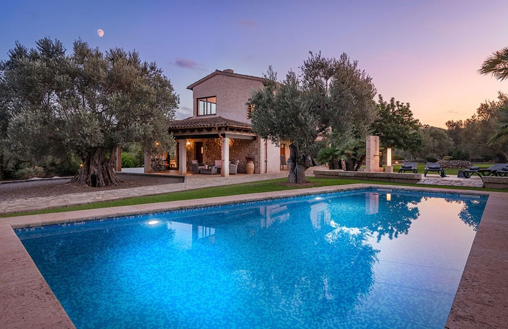 Villa photo 3