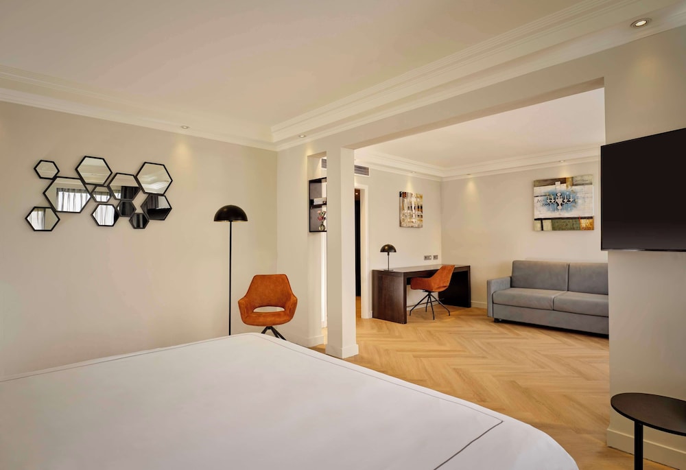 Deluxe Suite, 1 Bedroom photo 2