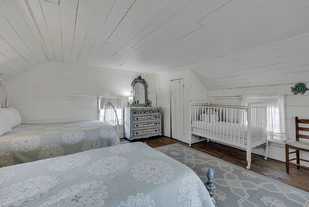 Royal Bungalow, Ocean View