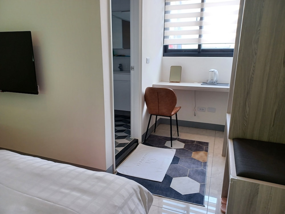 Business Double Or Twin Room, Multiple Beds photo 2