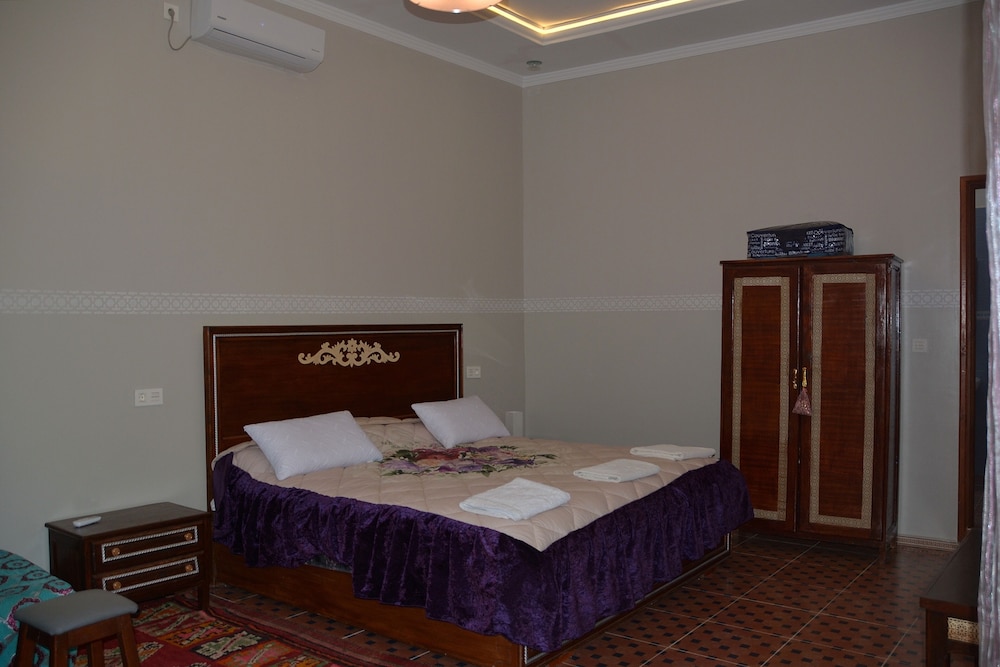 Deluxe Room - Photo 5