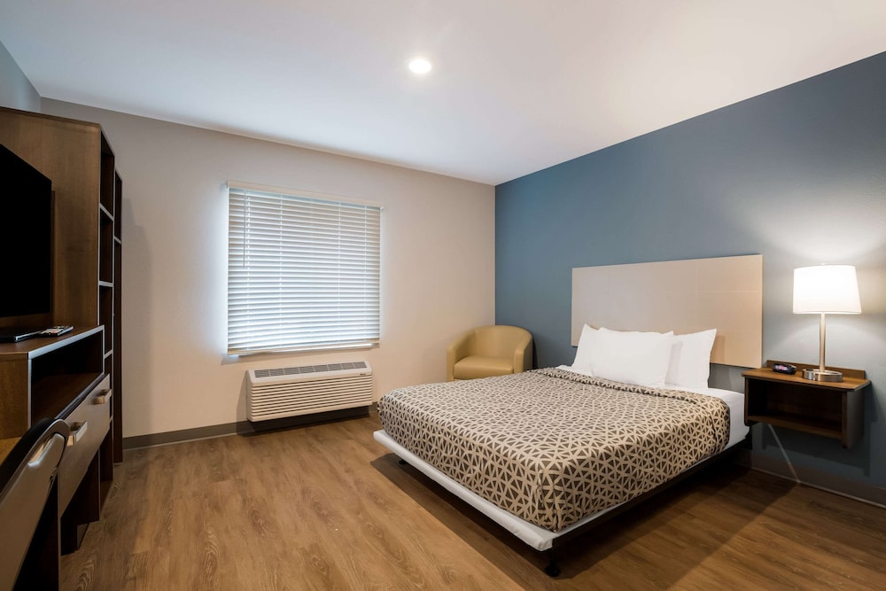 Room, 1 Queen Bed with Sofa bed, Accessible, Non Smoking photo 1