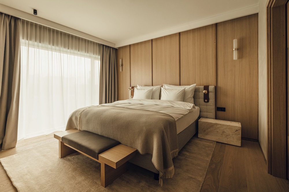 Junior Studio Suite