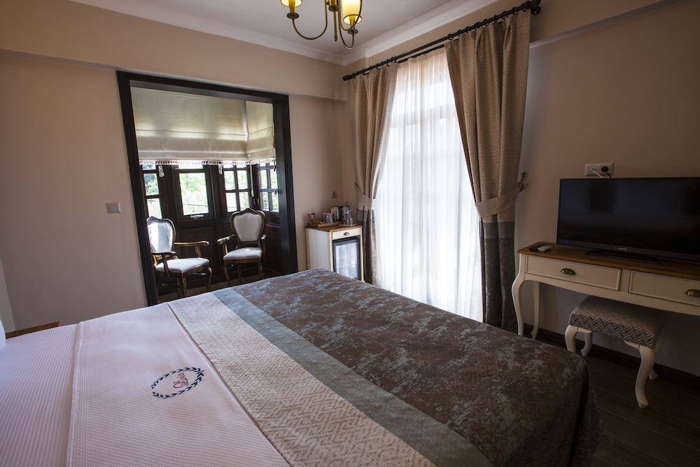 Superior Double or Twin Room - Photo 6