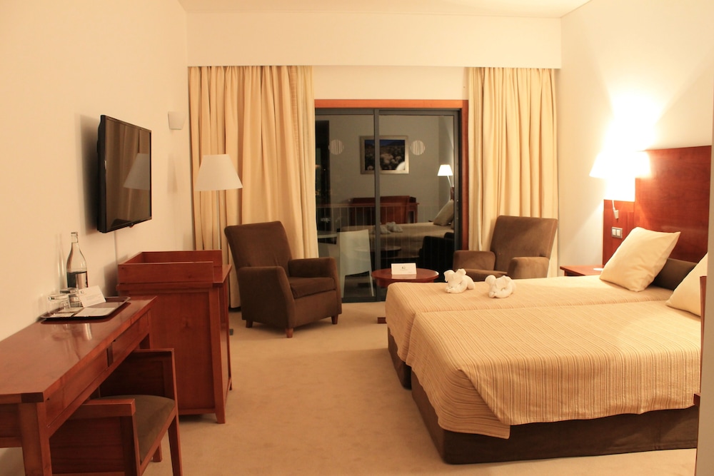 Standard Double or Twin Room - Photo 2