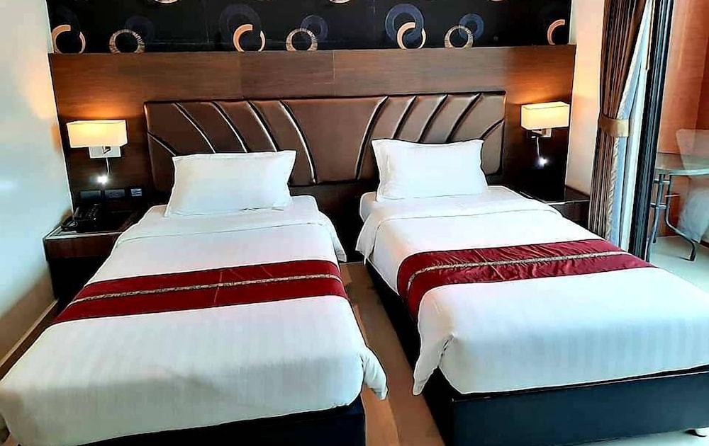 Superior Twin Room, City View photo 1