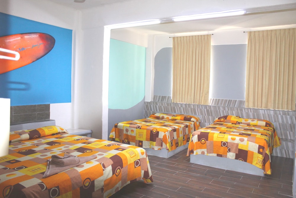 Family Triple Room, Multiple Bedrooms, Smoking, Private Bathroom photo 1