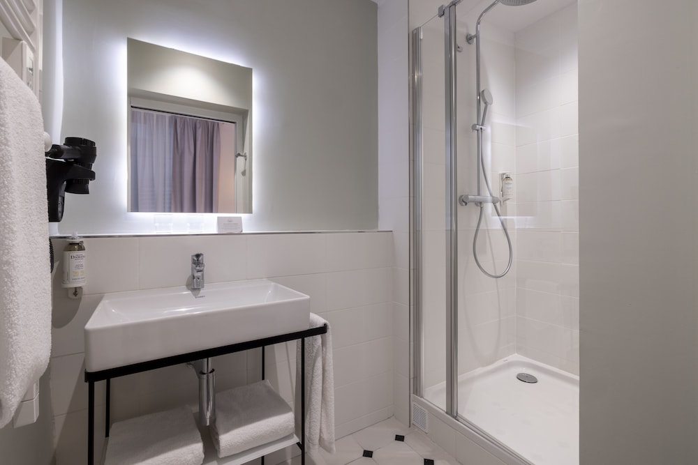 Superior Double Room, 2 Queen Beds photo 3