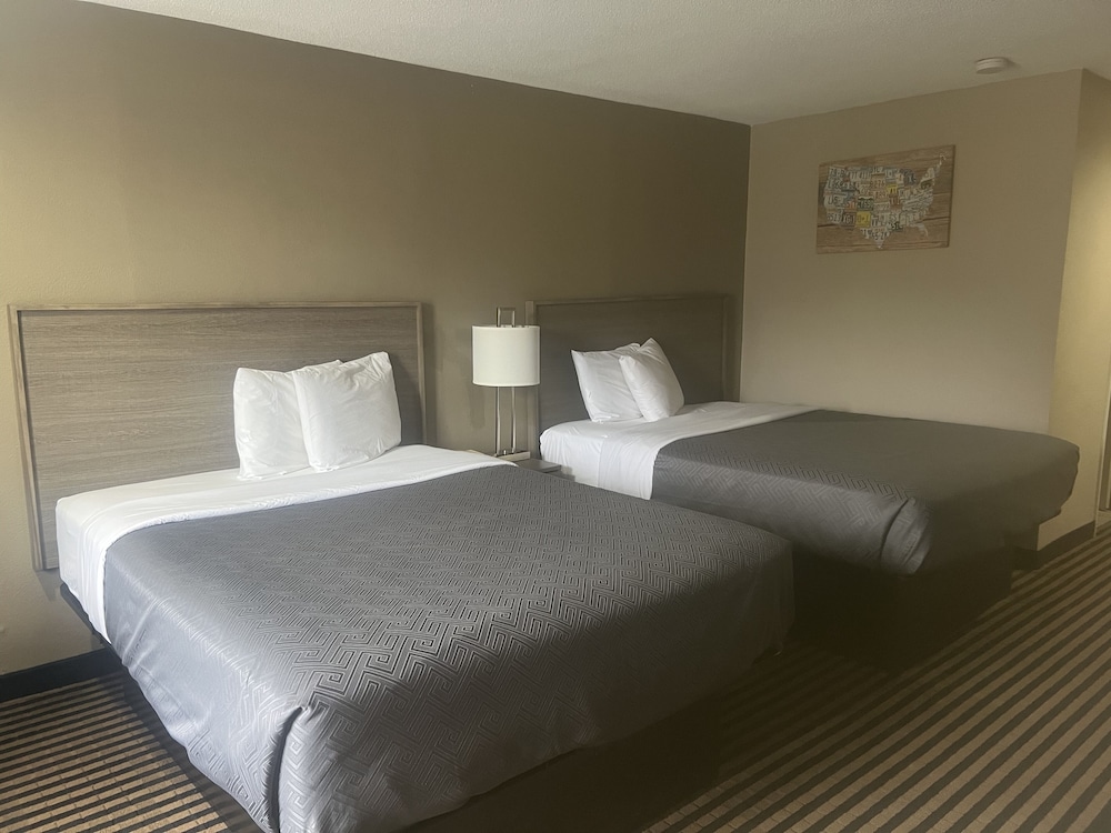 Room, 2 Queen Beds, Non Smoking - Photo 2