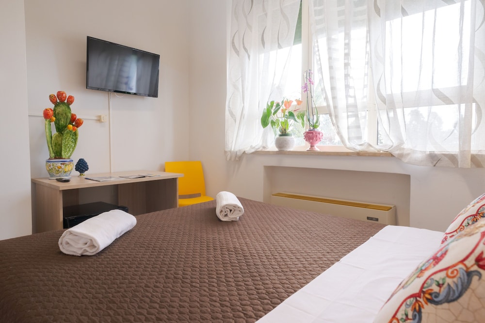 Double Room, Ensuite, Sea View - Photo 9