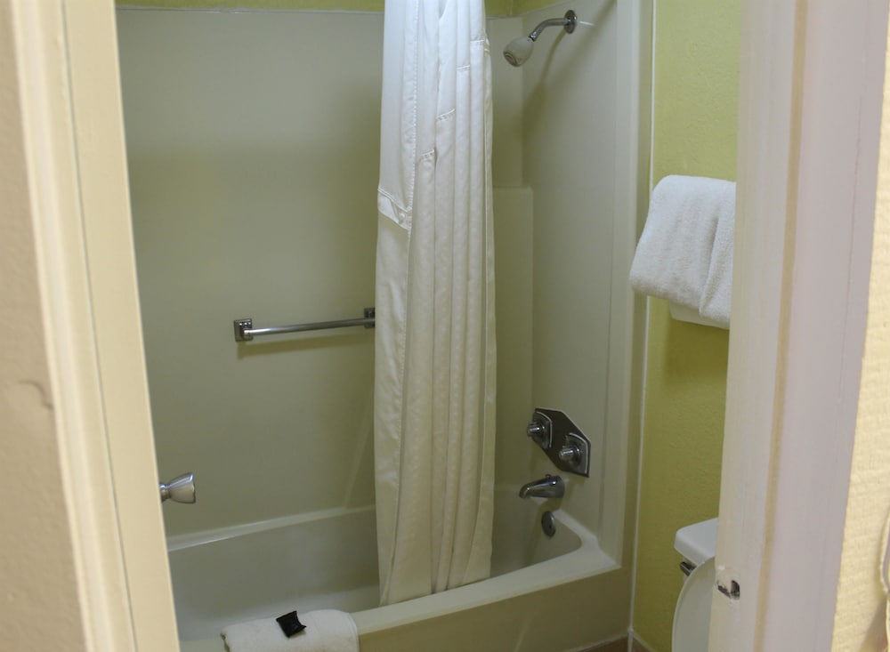 Suite, 1 King Bed, Non Smoking (Jacuzzi) - Photo 6