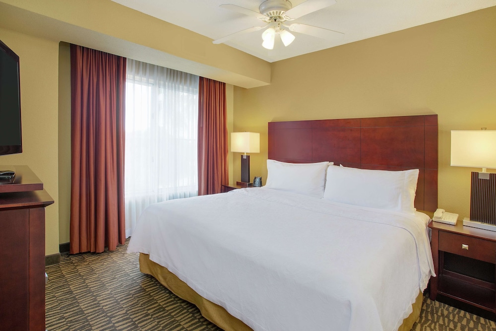 Suite, 1 King Bed - Photo 4
