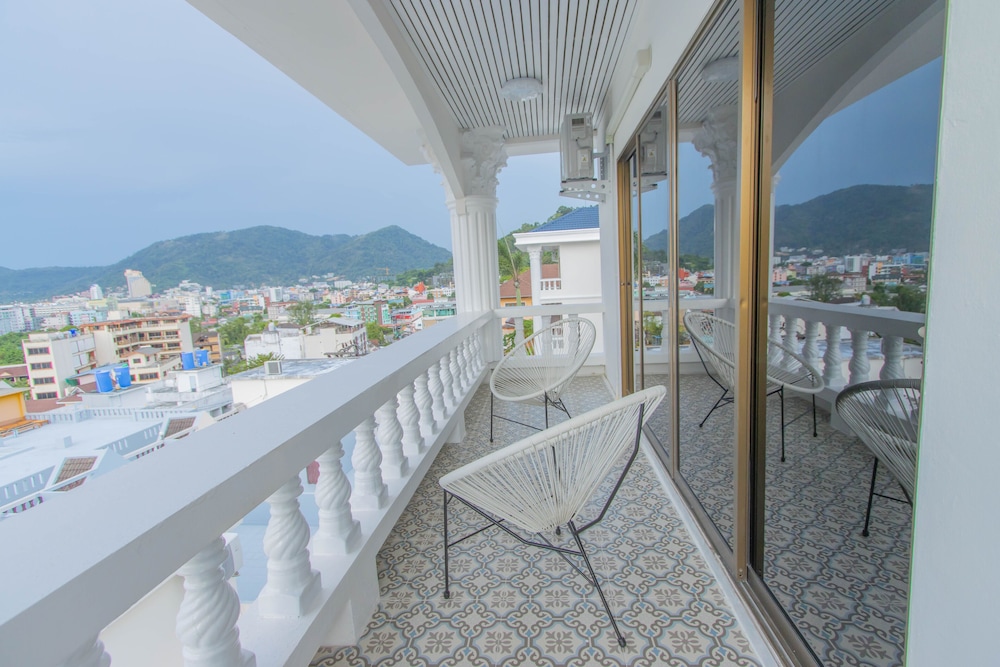 Royal Suite - Photo 11