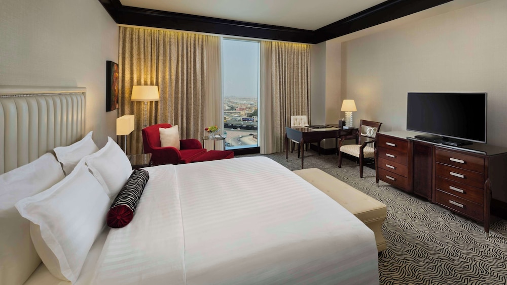 Superior Room, 1 King Bed, City View