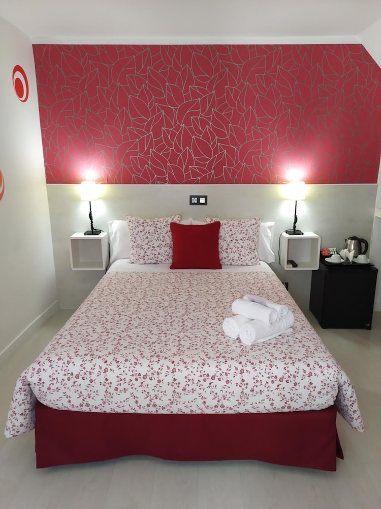 Standard Double Room, Private Bathroom (1.35 bed) photo 3