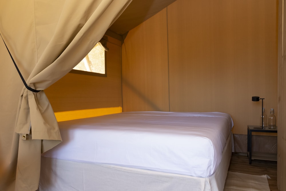 Deluxe Room, Private Bathroom ( Tenda Lusso Bagno Comet) - Photo 9