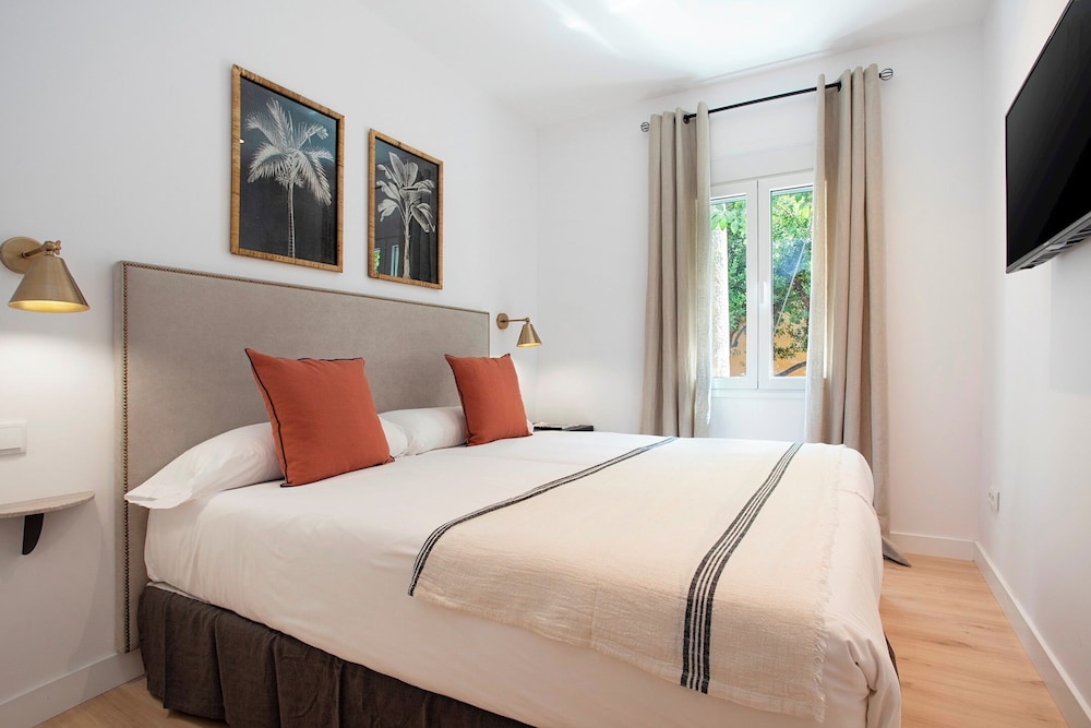 Apartment (3 Bedrooms)