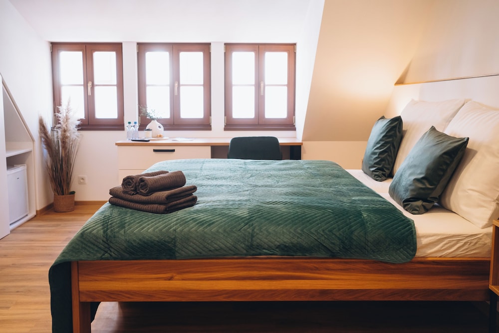 Deluxe Double or Twin Room, City View photo 1