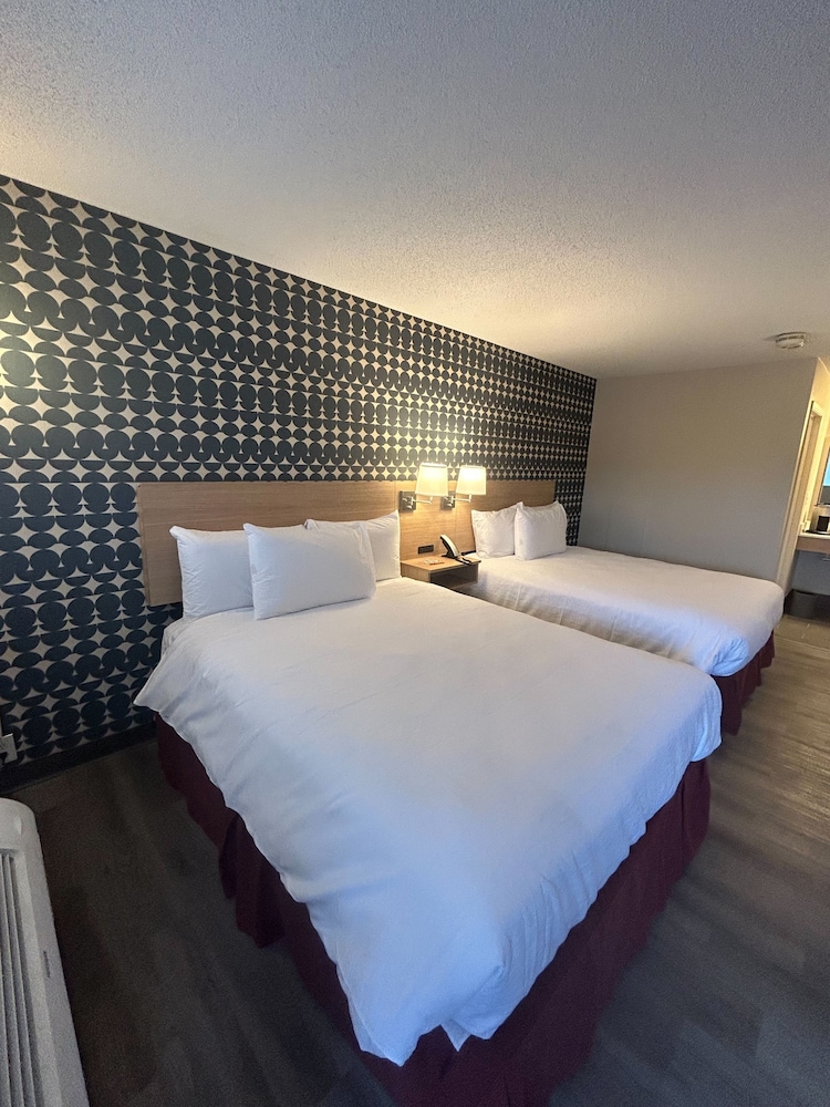 Room, 2 Double Beds, Accessible photo 2