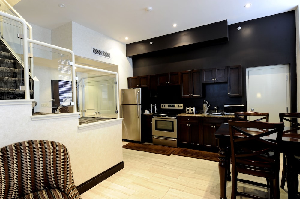 2-Storey Loft Suite photo 2