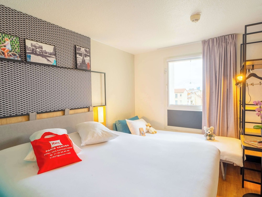 Standard Room, Multiple Beds - Photo 5