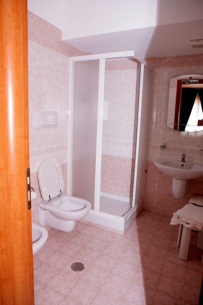 Room photo 2