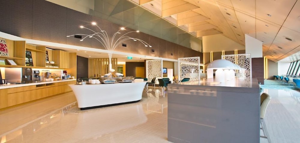 3hrs Lounge Use Seated Sofa Chairs (NO BED) Check-in Between 7PM to 7AM photo 2